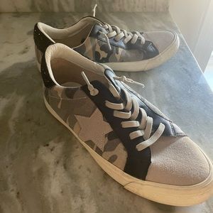 Size 8.5 Vintage Havana casual sneakers